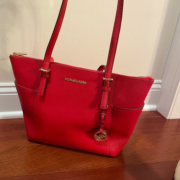 Michael Khors Purse - Picture 2 of 4